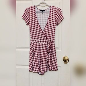 Sexy/cute red & white plaid romper